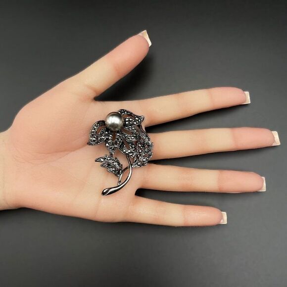 Gunmetal Black with Dark Gray Crystal and Silver Pearl Flower Pin Back Brooch - Picture 9 of 10